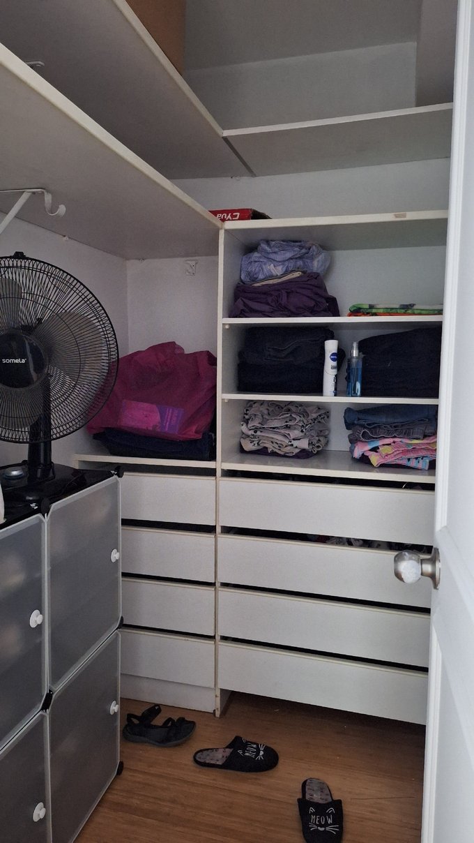 SEGUNDO WALKING CLOSET
