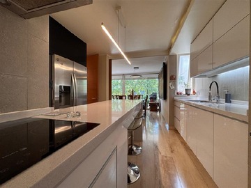 Venta / Departamento / Lo Barnechea