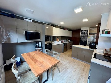 Venta / Departamento / Lo Barnechea