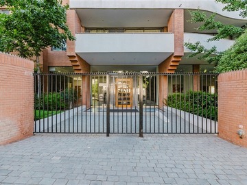 Venta / Departamento / Lo Barnechea