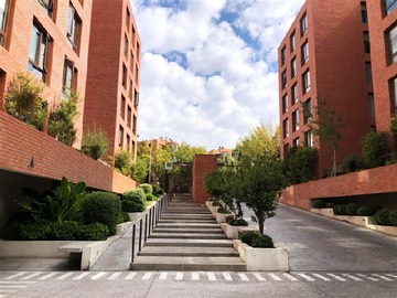 Venta / Departamento / Lo Barnechea