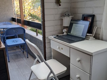 Espacio para escritorio en dormitorio principal