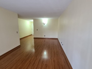 Ingreso y living comedor