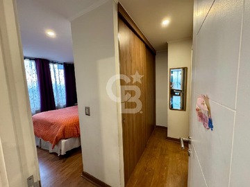 Pieza con baño en suite y walking closet