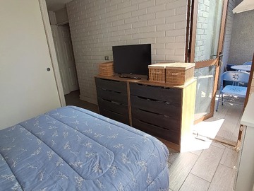 Dormitorio principal con salida a terraza techada termopanel