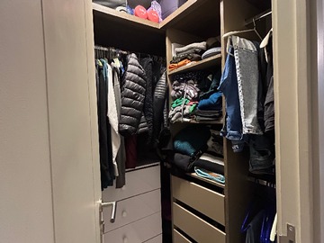 Walk-in closet