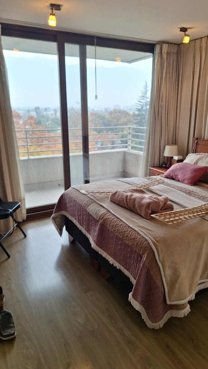 Dormitorio salida balcon