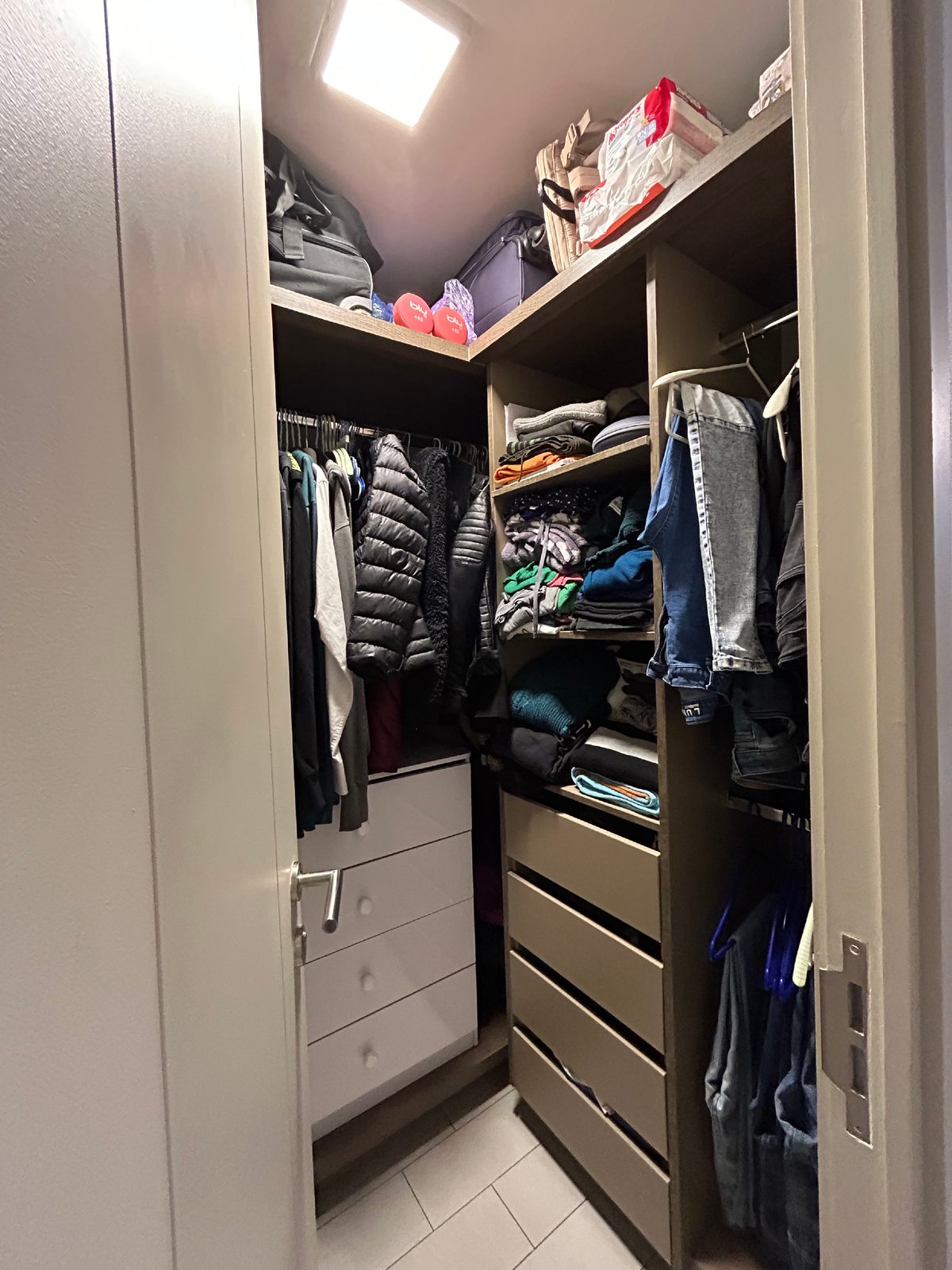 Walk-in closet
