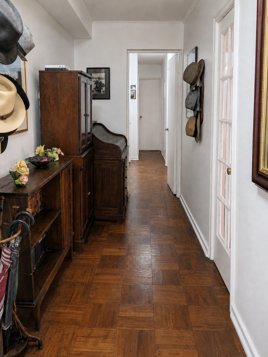 Hall de entrada y pasillo