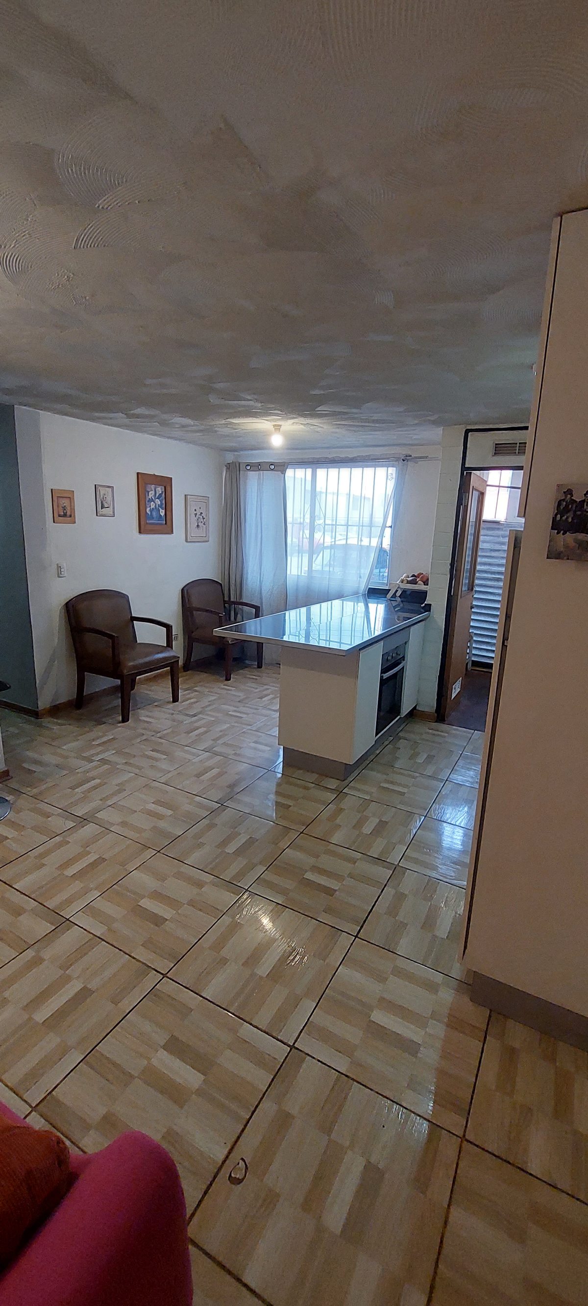 Cocina-comedor, horno empotrado