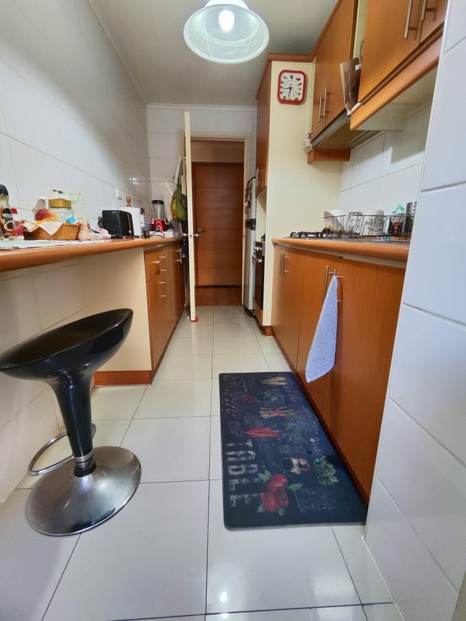 cocina cerrada y equipada