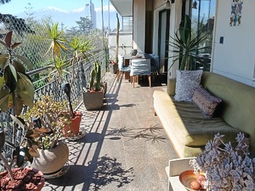 Gran terraza con vista al Parque Forestal