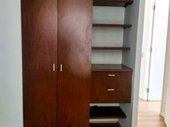 Walking closet dorm 2