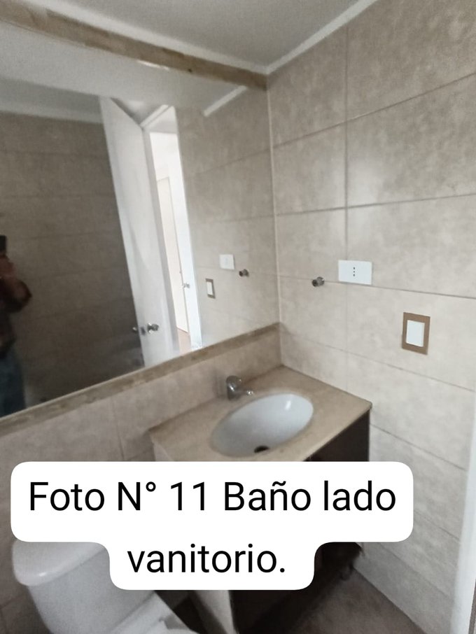 Baño lado vanitorio.