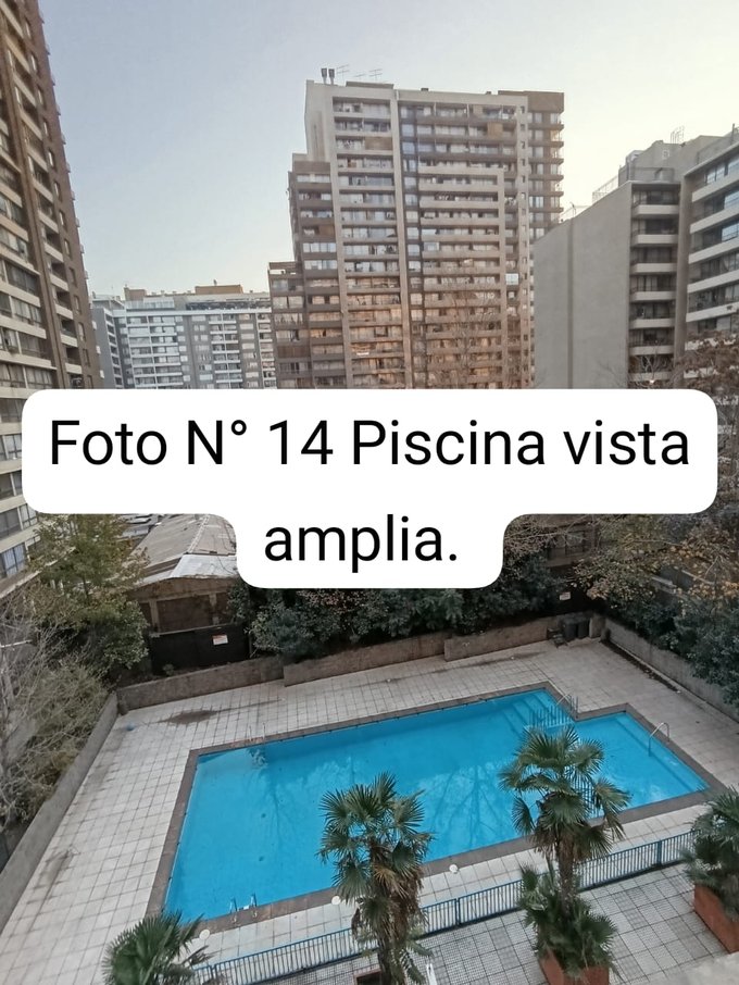 Piscina, vista amplia.