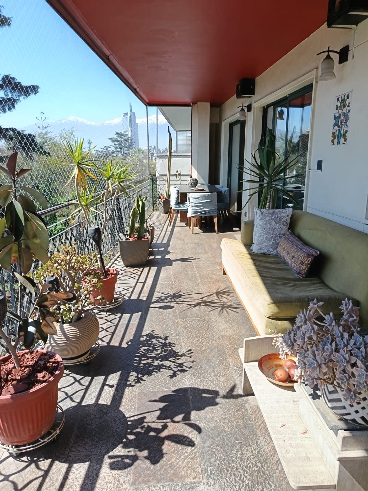 Gran terraza con vista al Parque Forestal
