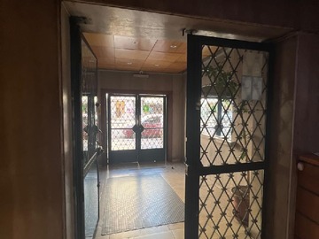 Hall de acceso saliendo