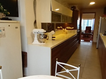 Cocina amoblada y equipada