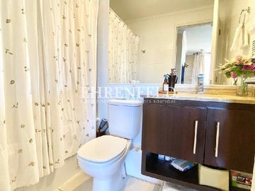 Baño principal en suite.