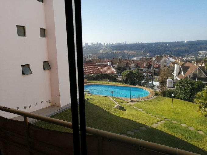 Vista a Piscina desde balcón