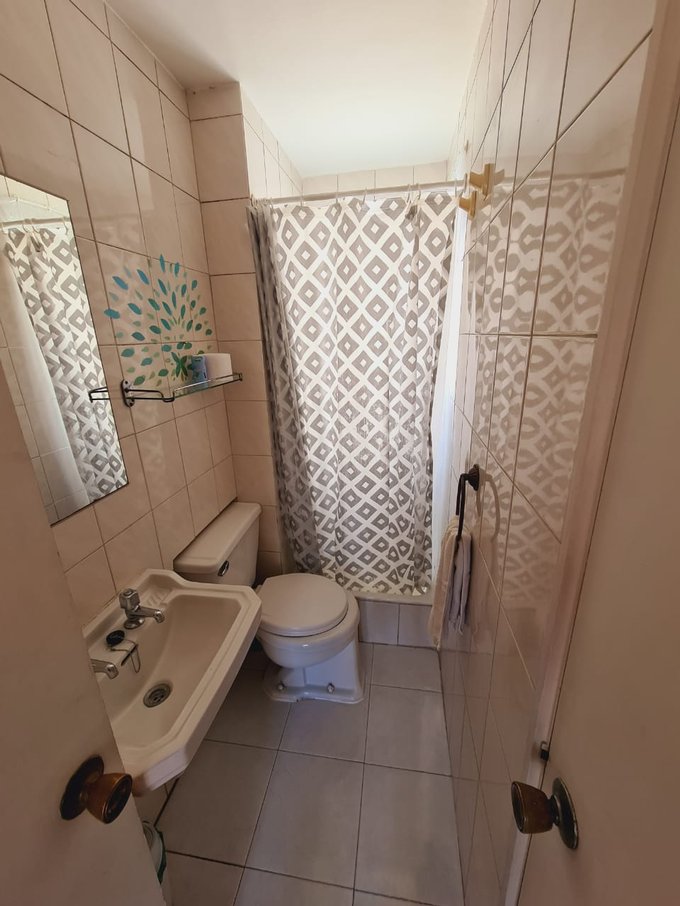 Baño secundario #12