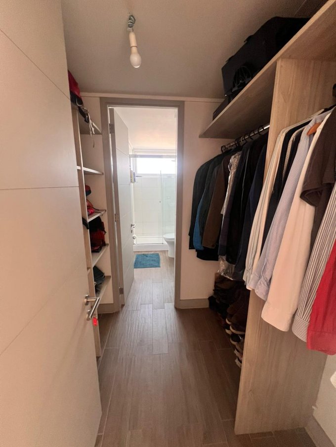 walk-in closet