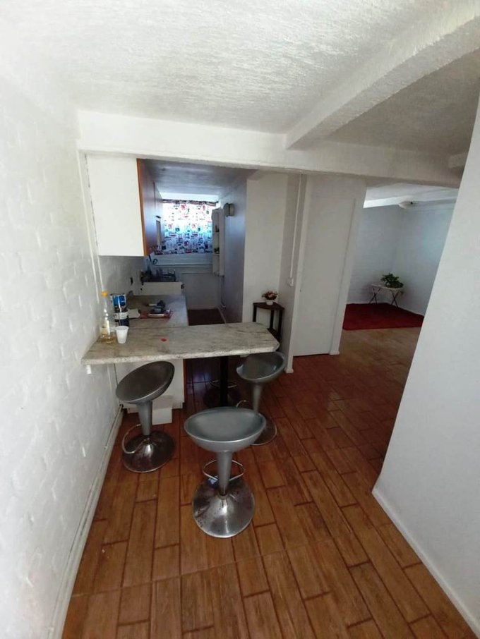 vista a cocina y parte Living