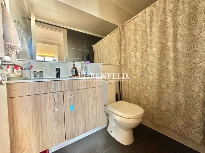 Baño de pasillo.