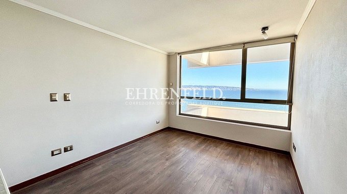 Dormitorio principal en suite.