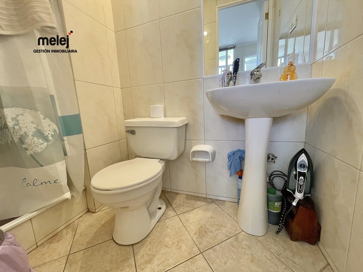 Baño de servicio
