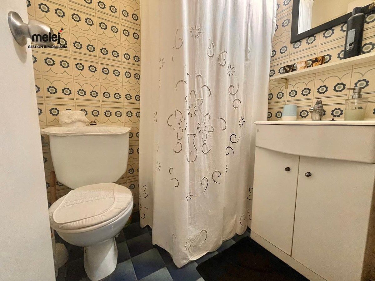 Baño en pasillo