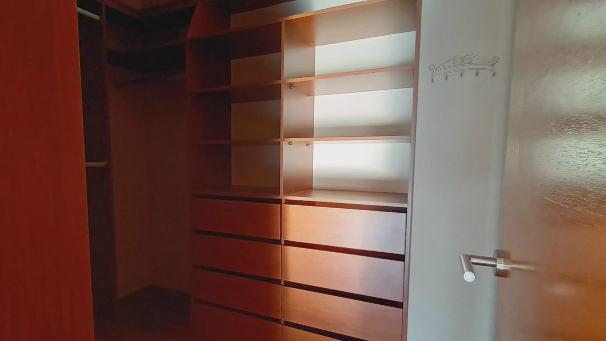 Walking closet