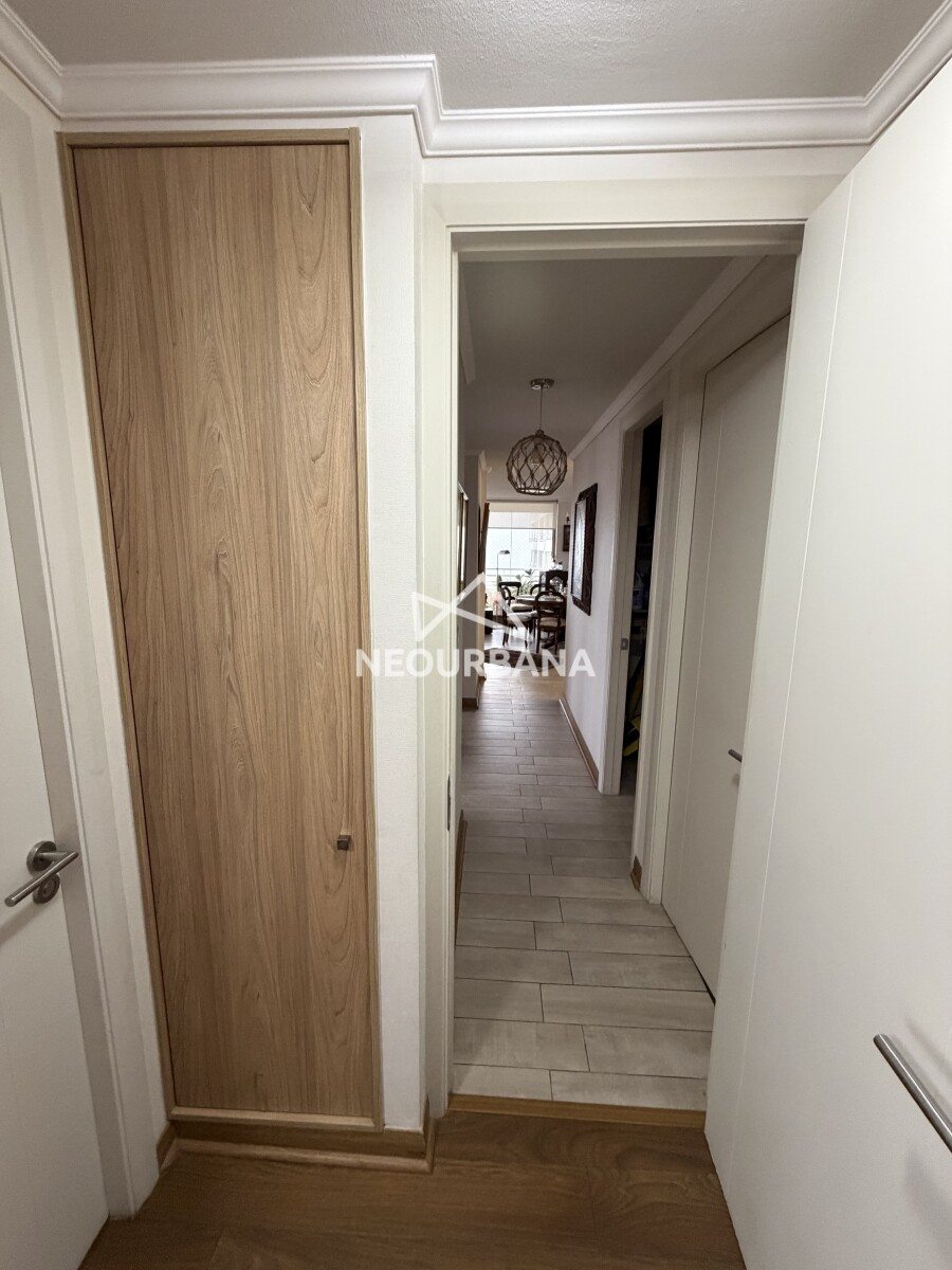 Pasillo desde Dorm. Principal y Closet de Ropa Blanca