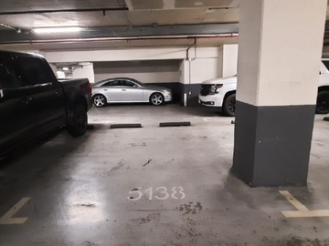 Venta / Estacionamiento / Las Condes