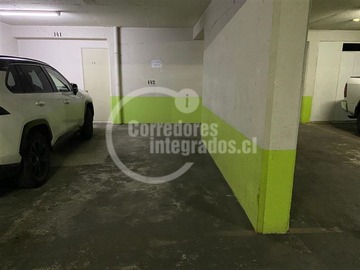 Venta / Estacionamiento / Las Condes