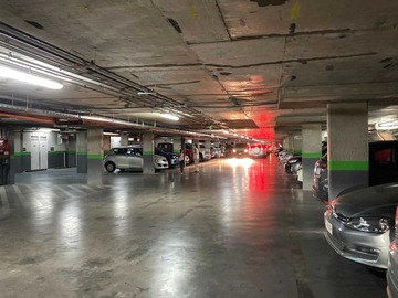 Venta / Estacionamiento / Las Condes