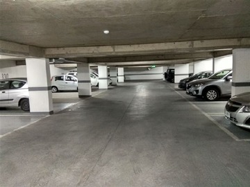 Venta / Estacionamiento / Las Condes