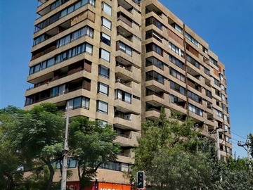 Venta / Estacionamiento / Las Condes