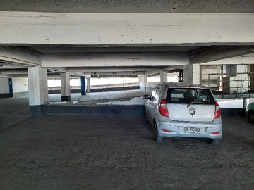 Venta / Estacionamiento / Santiago