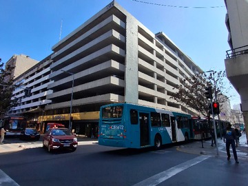 Venta / Estacionamiento / Santiago