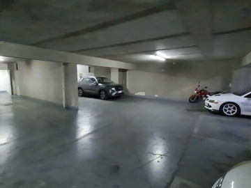 Venta / Estacionamiento / Santiago