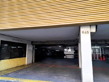 Venta / Estacionamiento / Santiago