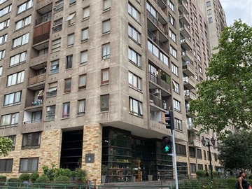 Venta / Estacionamiento / Santiago