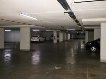 Venta / Estacionamiento / Santiago