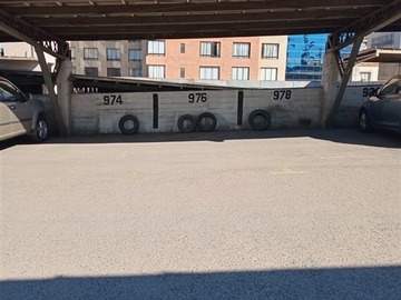 Venta / Estacionamiento / Santiago