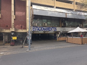 Venta / Estacionamiento / Santiago