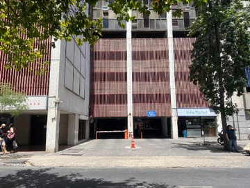 Venta / Estacionamiento / Santiago