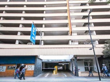 Venta / Estacionamiento / Santiago