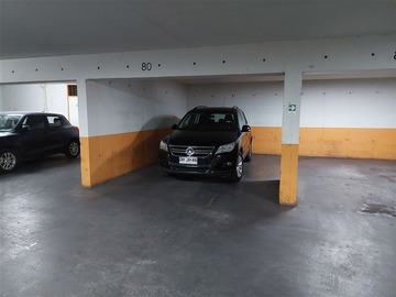 Venta / Estacionamiento / Santiago