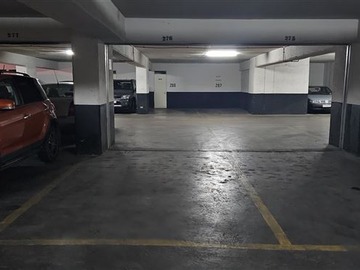 Venta / Estacionamiento / Santiago